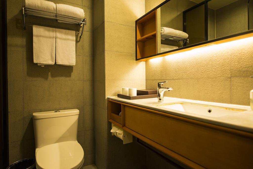 Ji Hotel Shanghai Lujiazui Ngoại thất bức ảnh